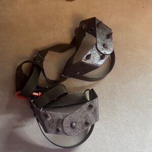 Vintage metal‎ ice cleats
